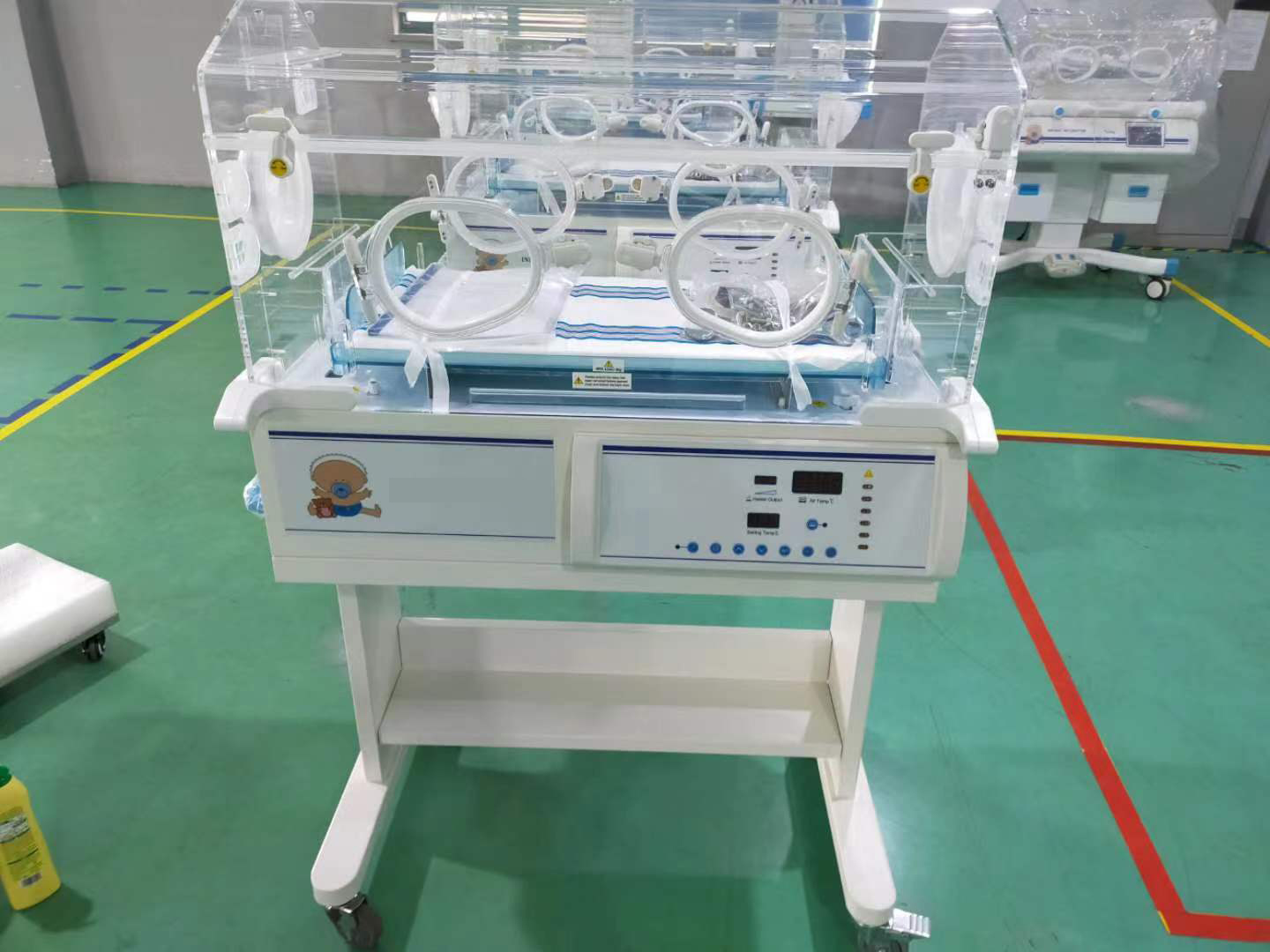 baby incubator