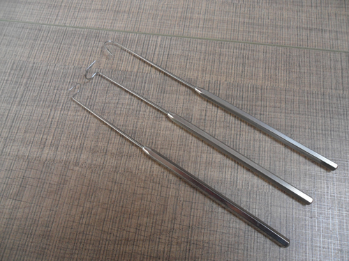 Anorectal Instruments Hemostatic suture needle-0