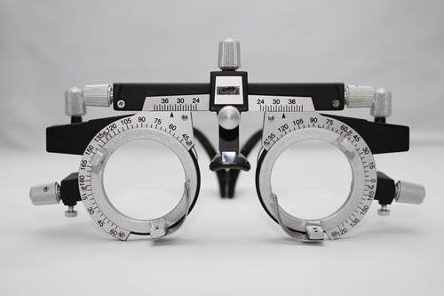 Plastic and&nbsp;titanium Trial Frame