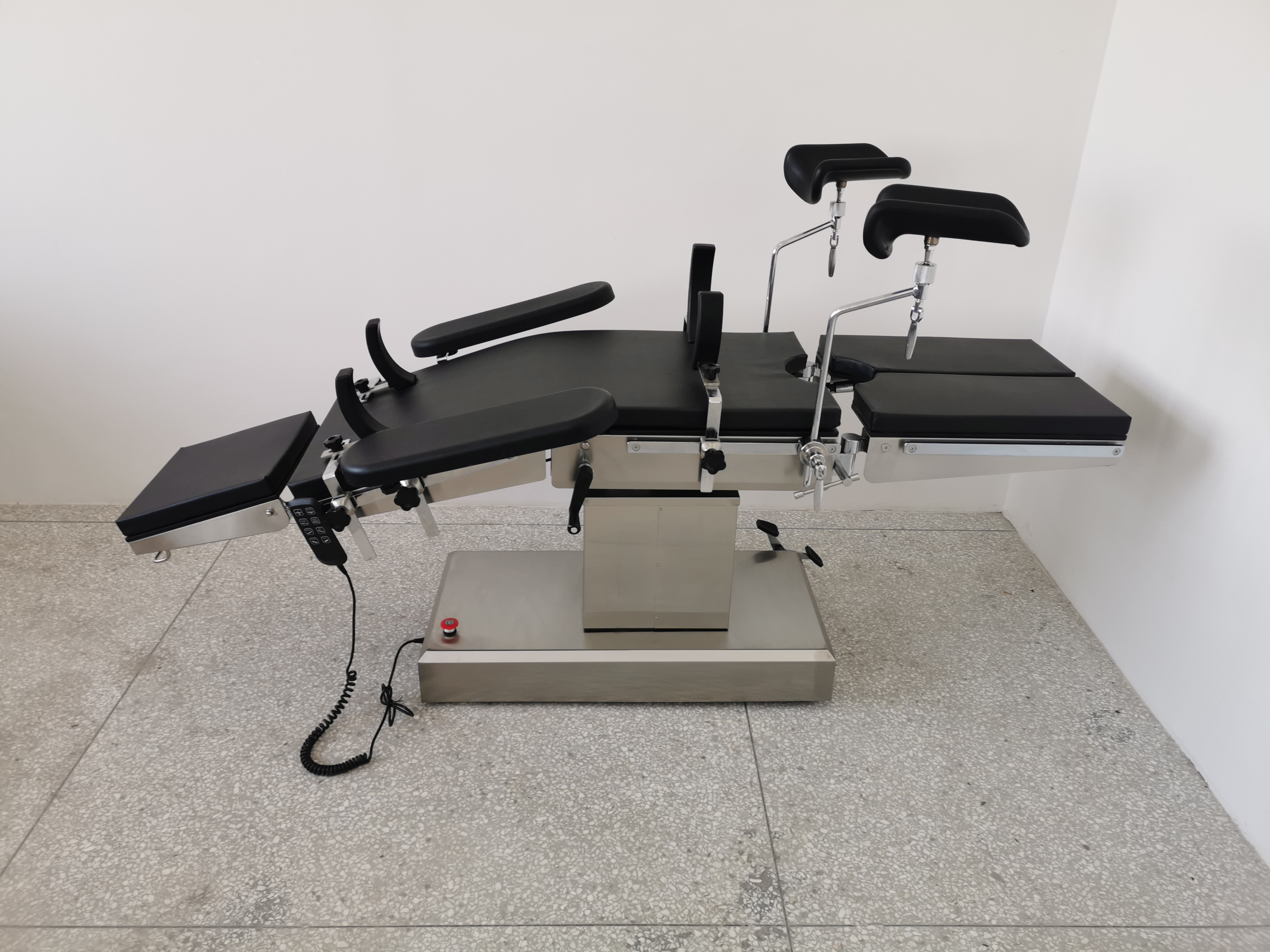 Electric comprehensive operating table-2