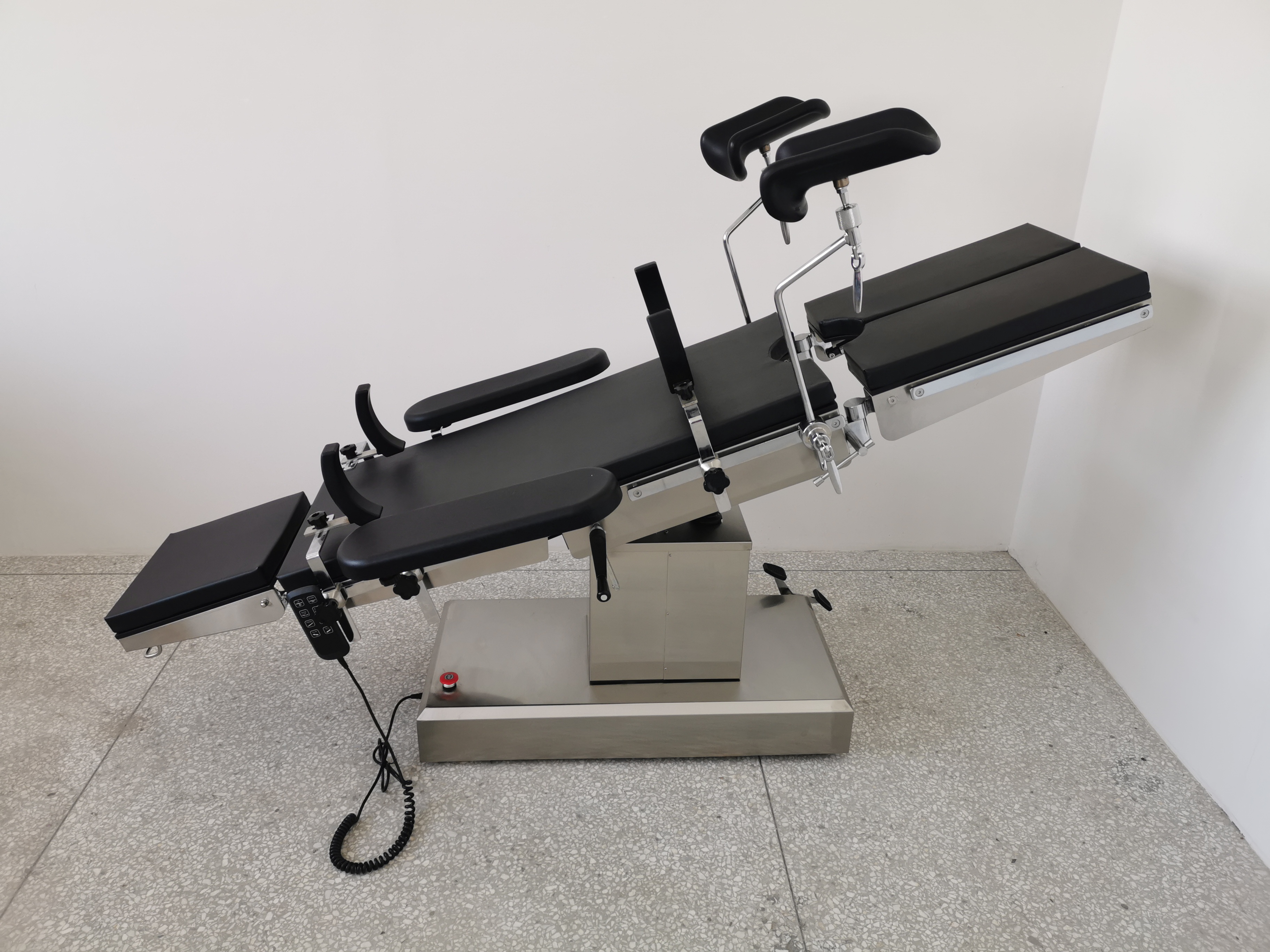 Electric comprehensive operating table-1