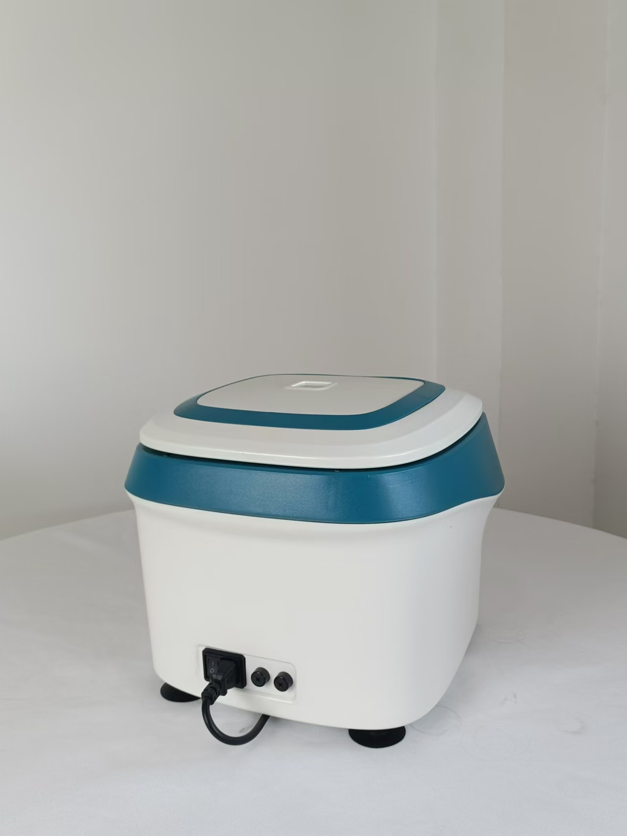 Low-Speed Benchtop Centrifuge CENTRIFUGE LC-04C PLUS-2