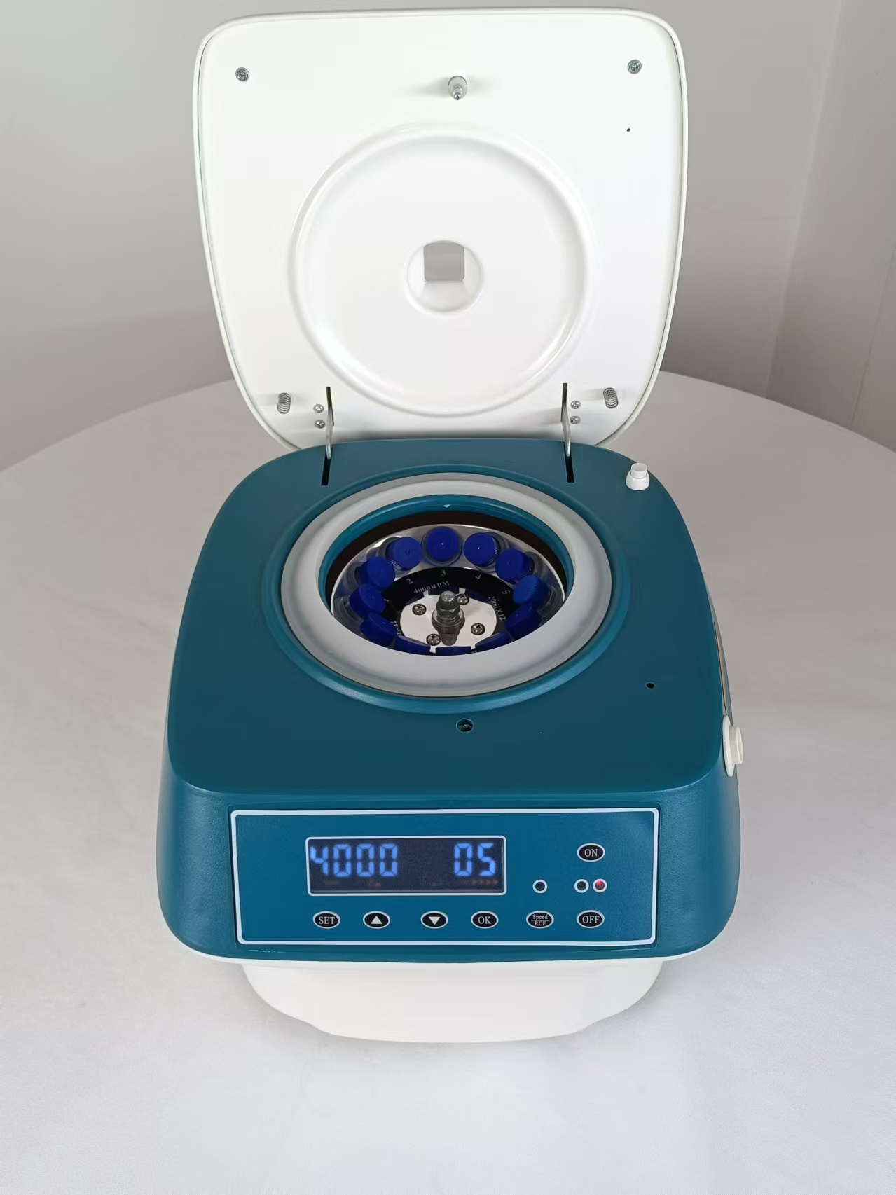 Low-Speed Benchtop Centrifuge CENTRIFUGE LC-04C PLUS-3