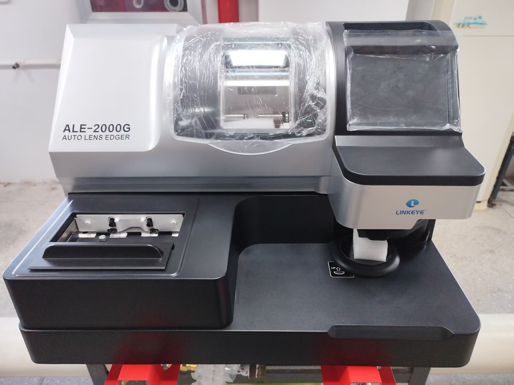 M&aacute;quina de biselado de lentes 3D autom&aacute;tica-0