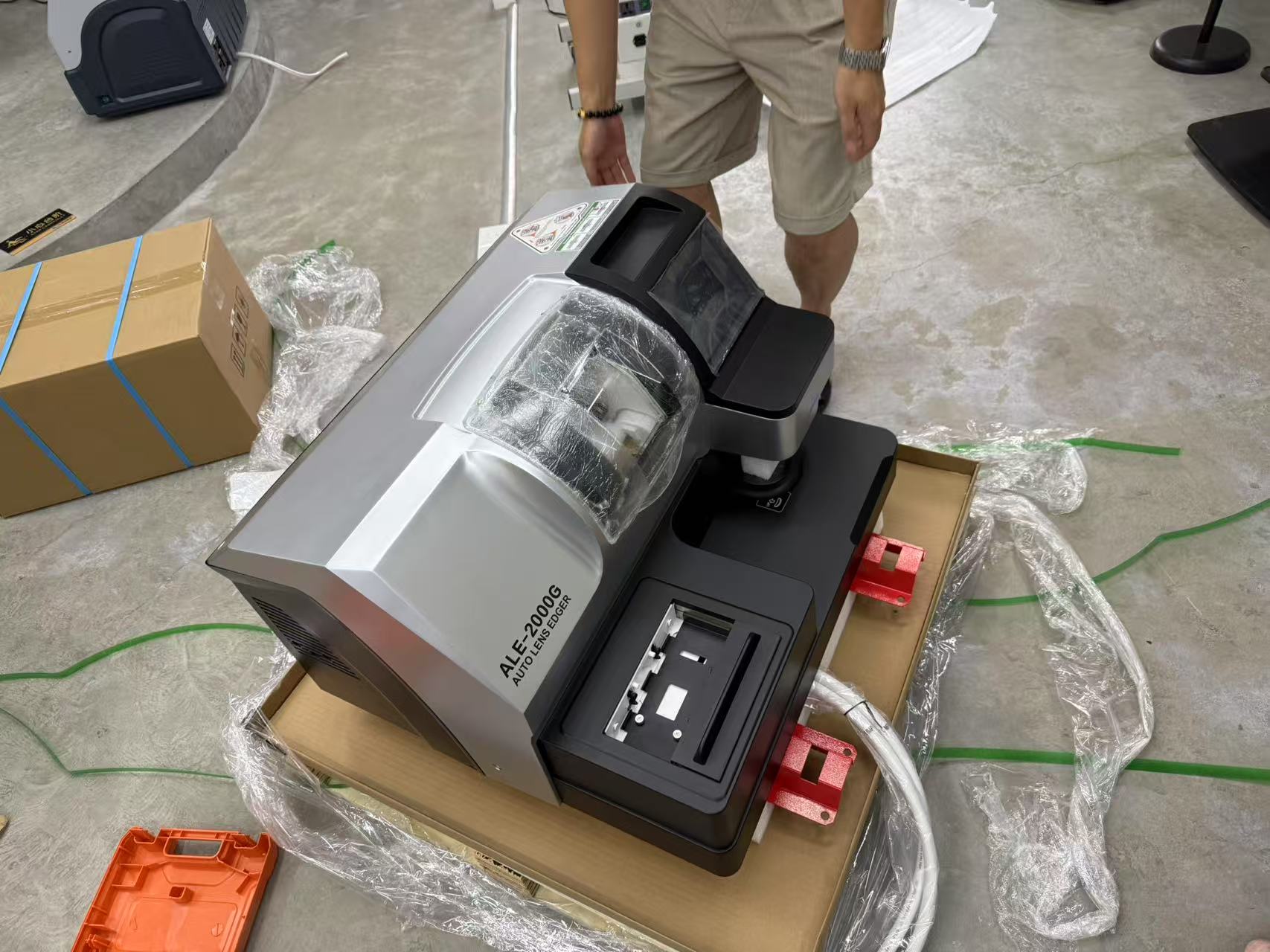 3D Automatic Lens Edging Machine-0