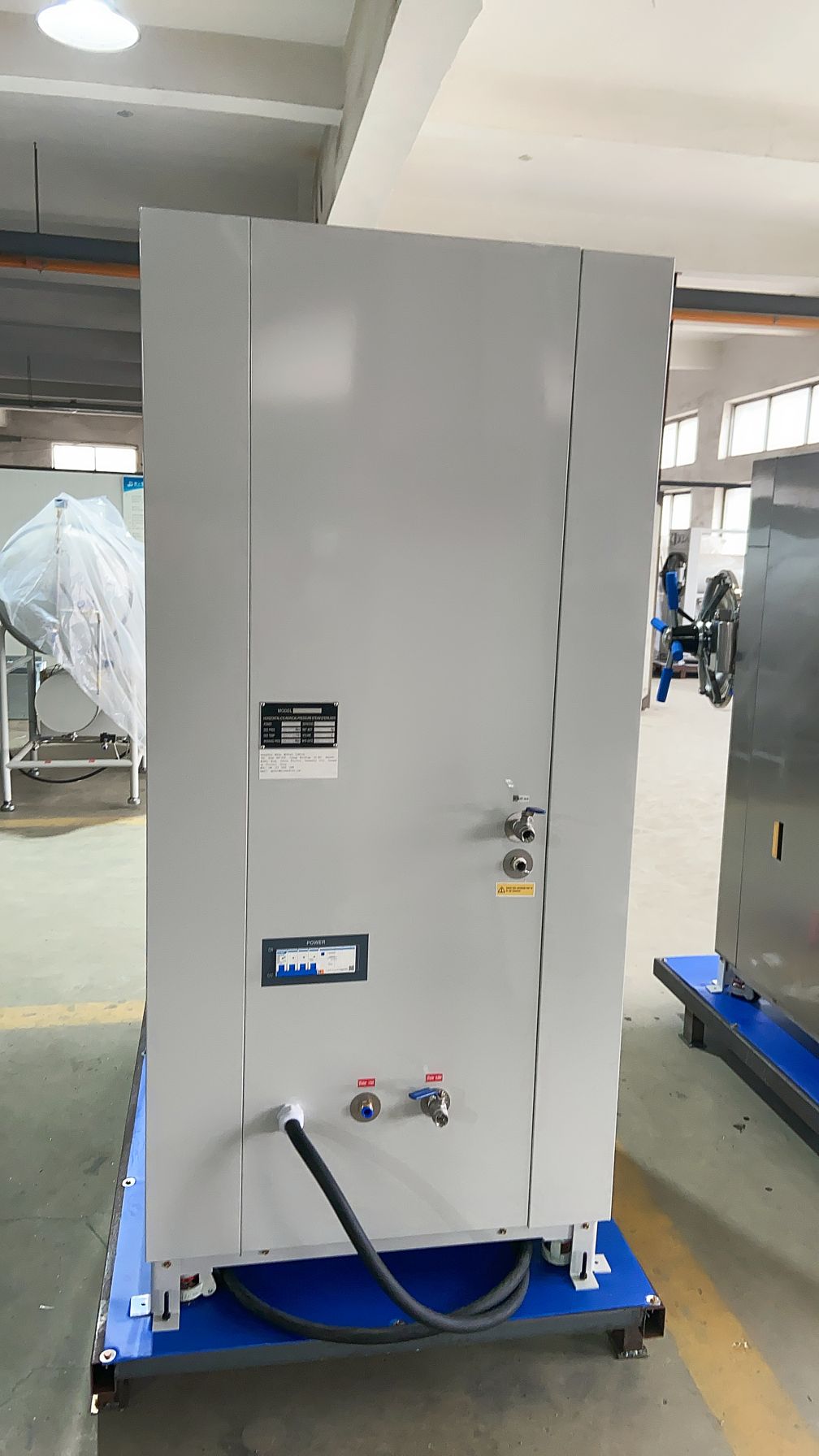 Horizontal cylindrical pressure steam sterilizer-1