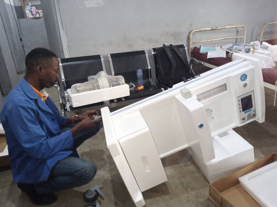 Anesthesia Machine
-2