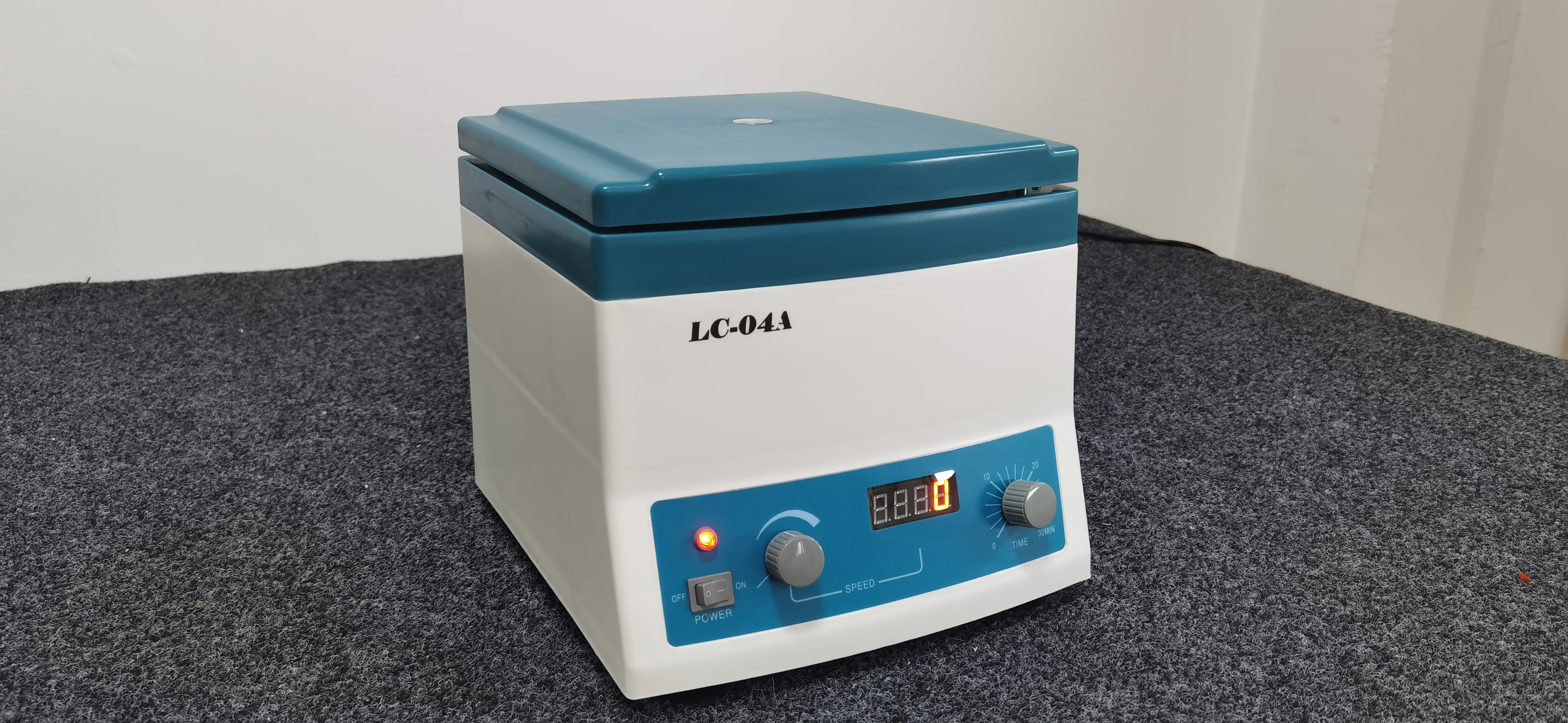 Desktop Low-Speed Centrifuge-1