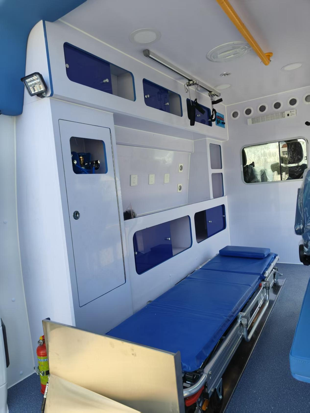 Model CLW5040XJH6DP Ambulance-Diesel vehicle-2