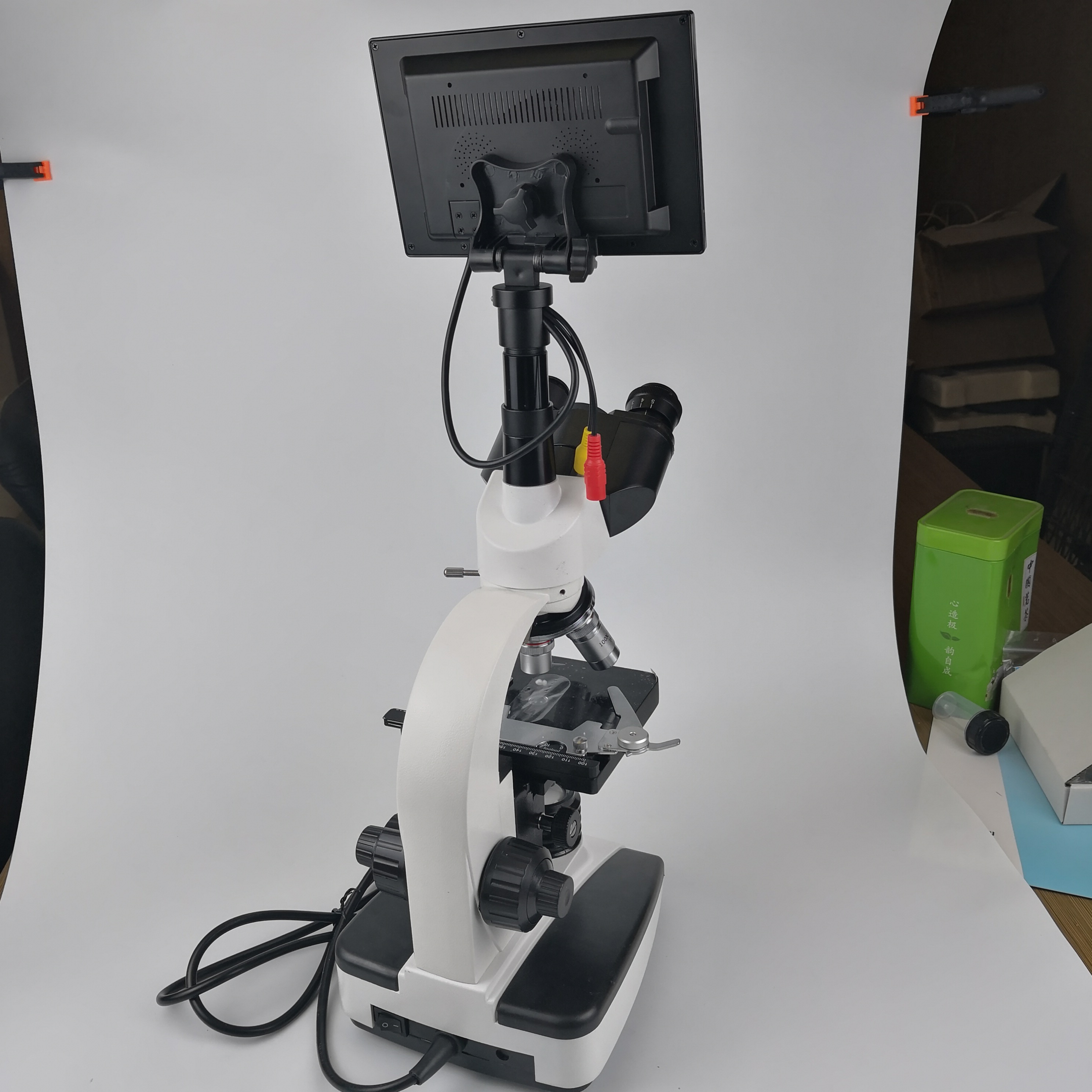 Biological Microscope With Screen-4