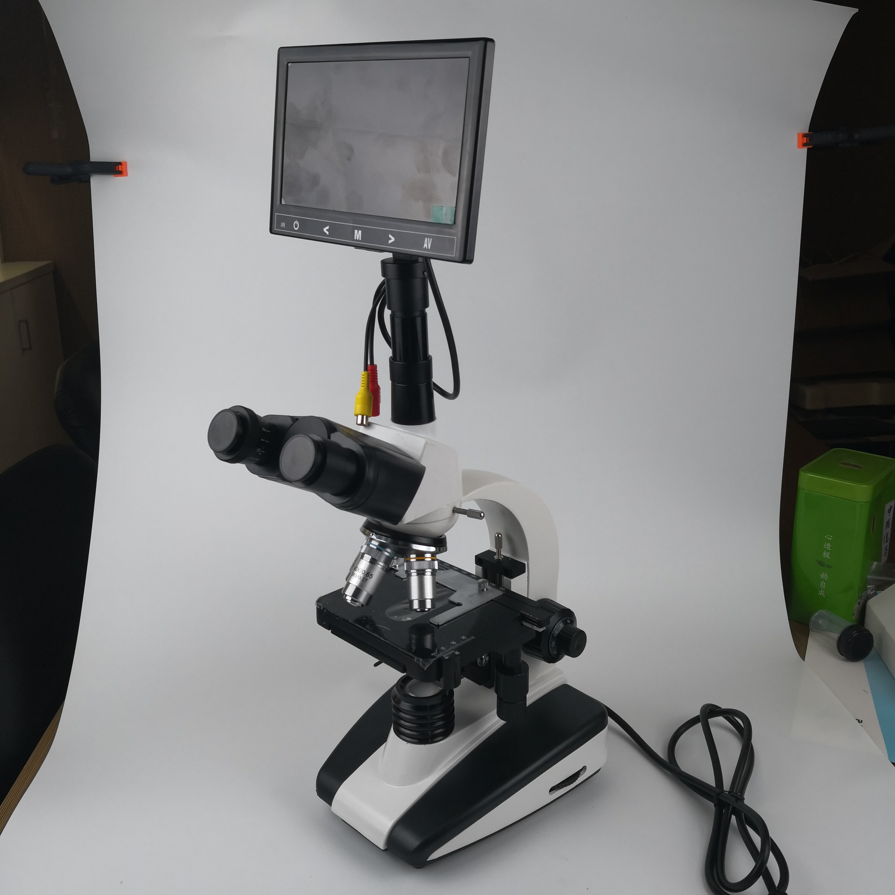 Biological Microscope With Screen-5