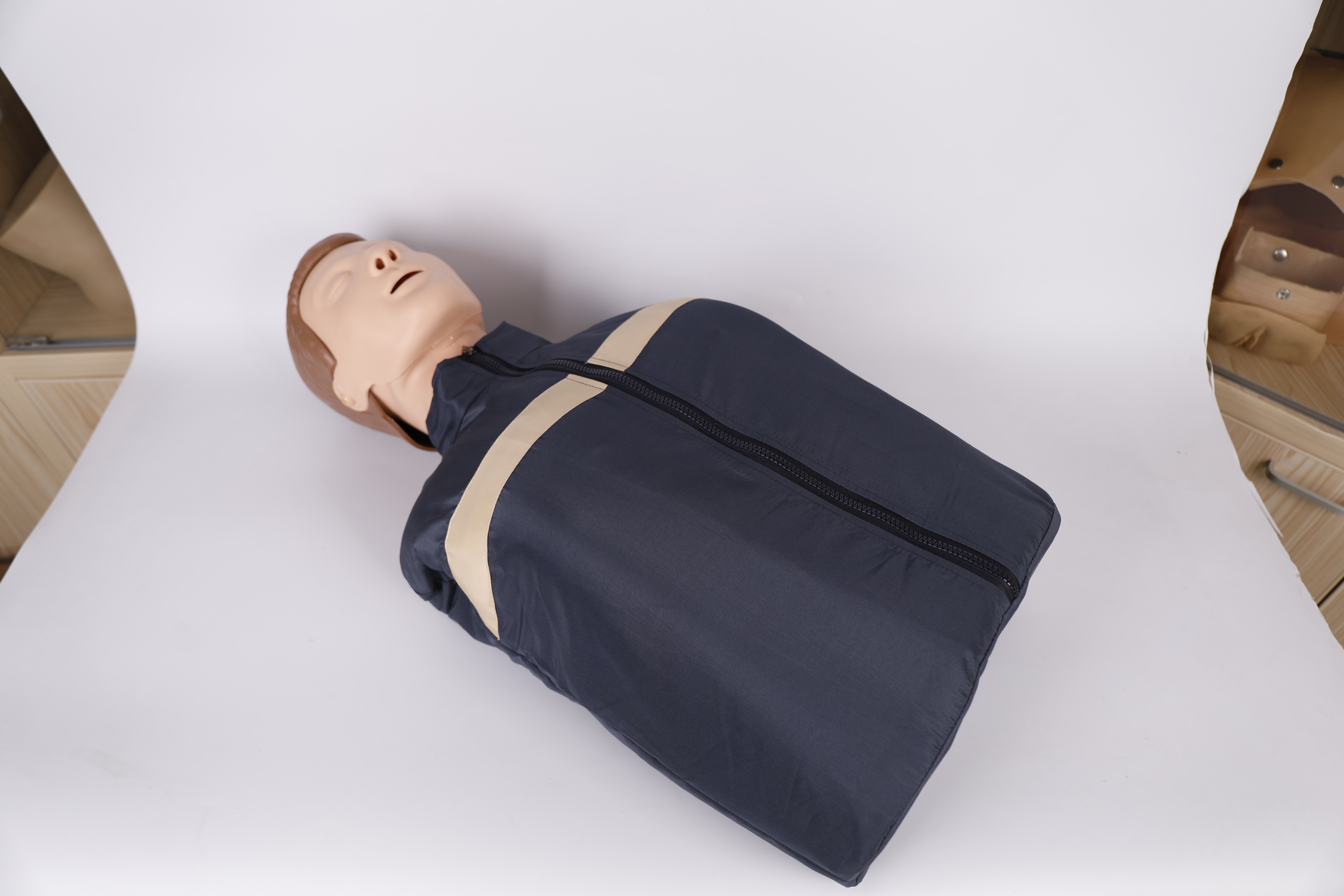 Simple Half-body CPR Manikin (Without Electronic Monitoring)-1