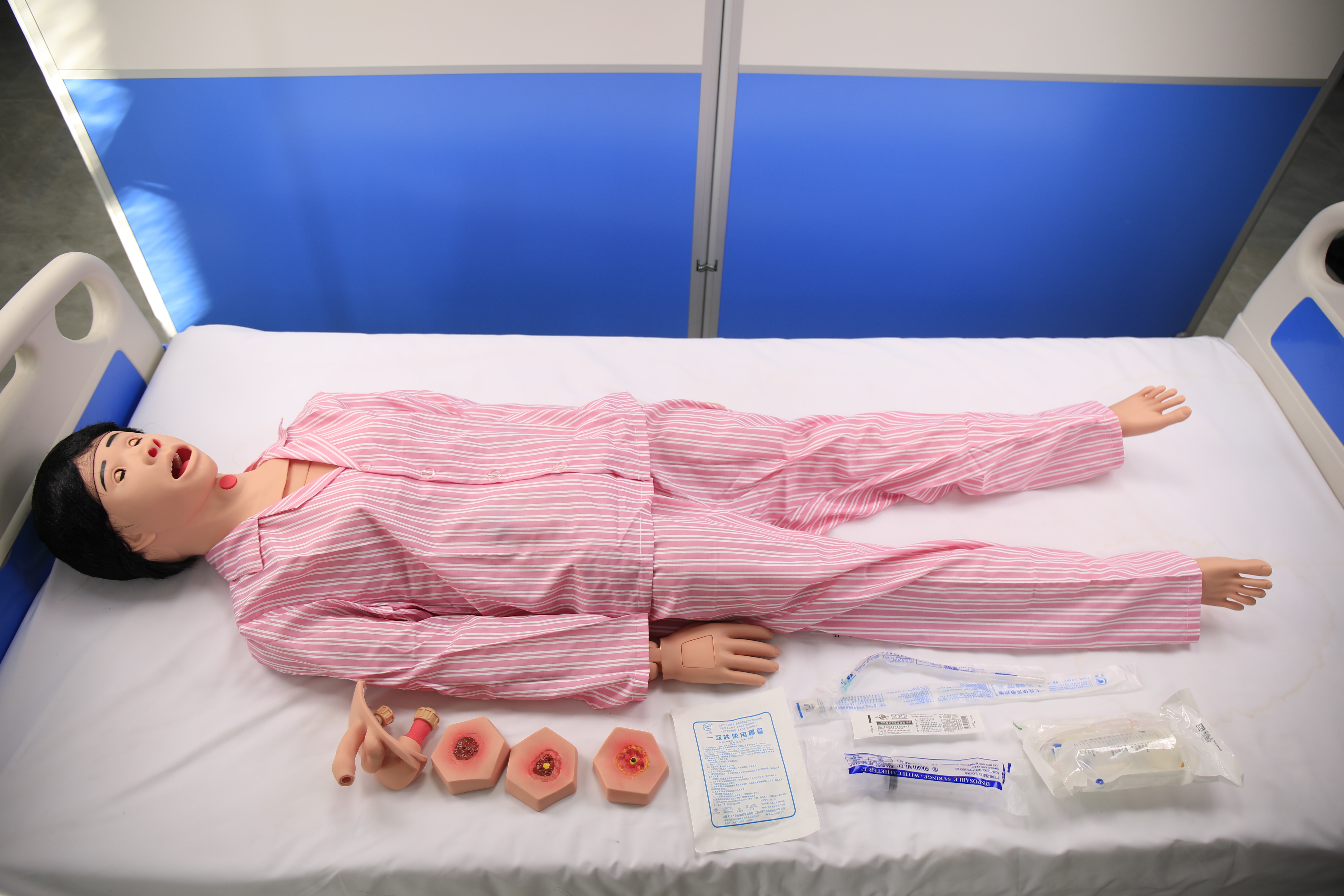 Full-functional Female Nursing Manikin-1