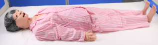 Maniqu&iacute; de atenci&oacute;n a personas mayores de funciones completas (femenino)-0