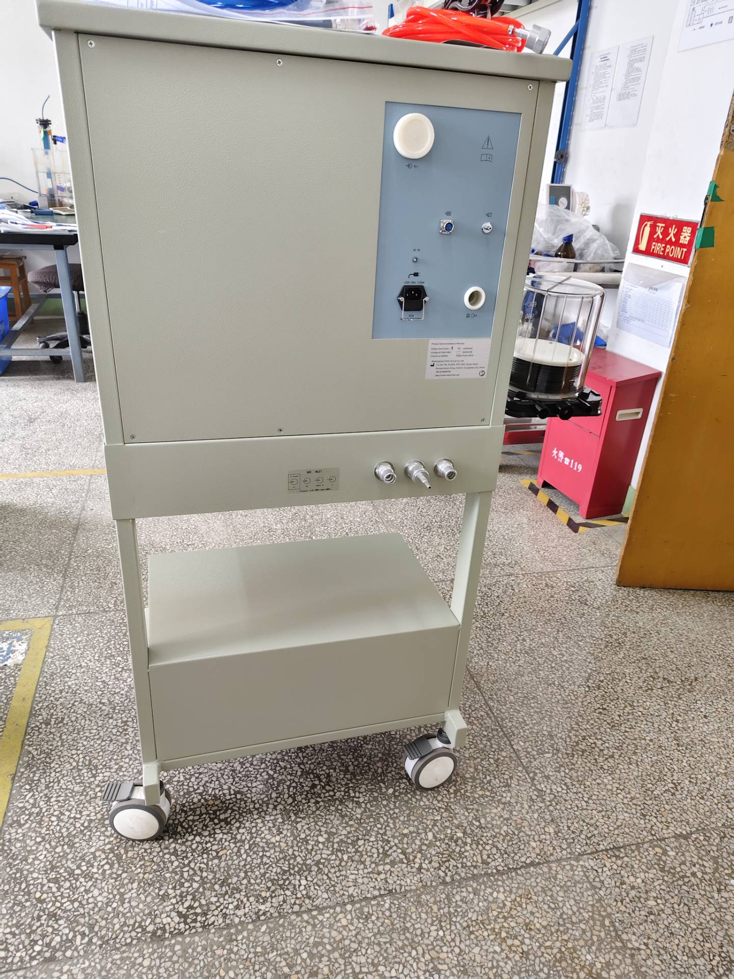 Dual-vaporizer metal-frame anesthesia machine (LED display)-3