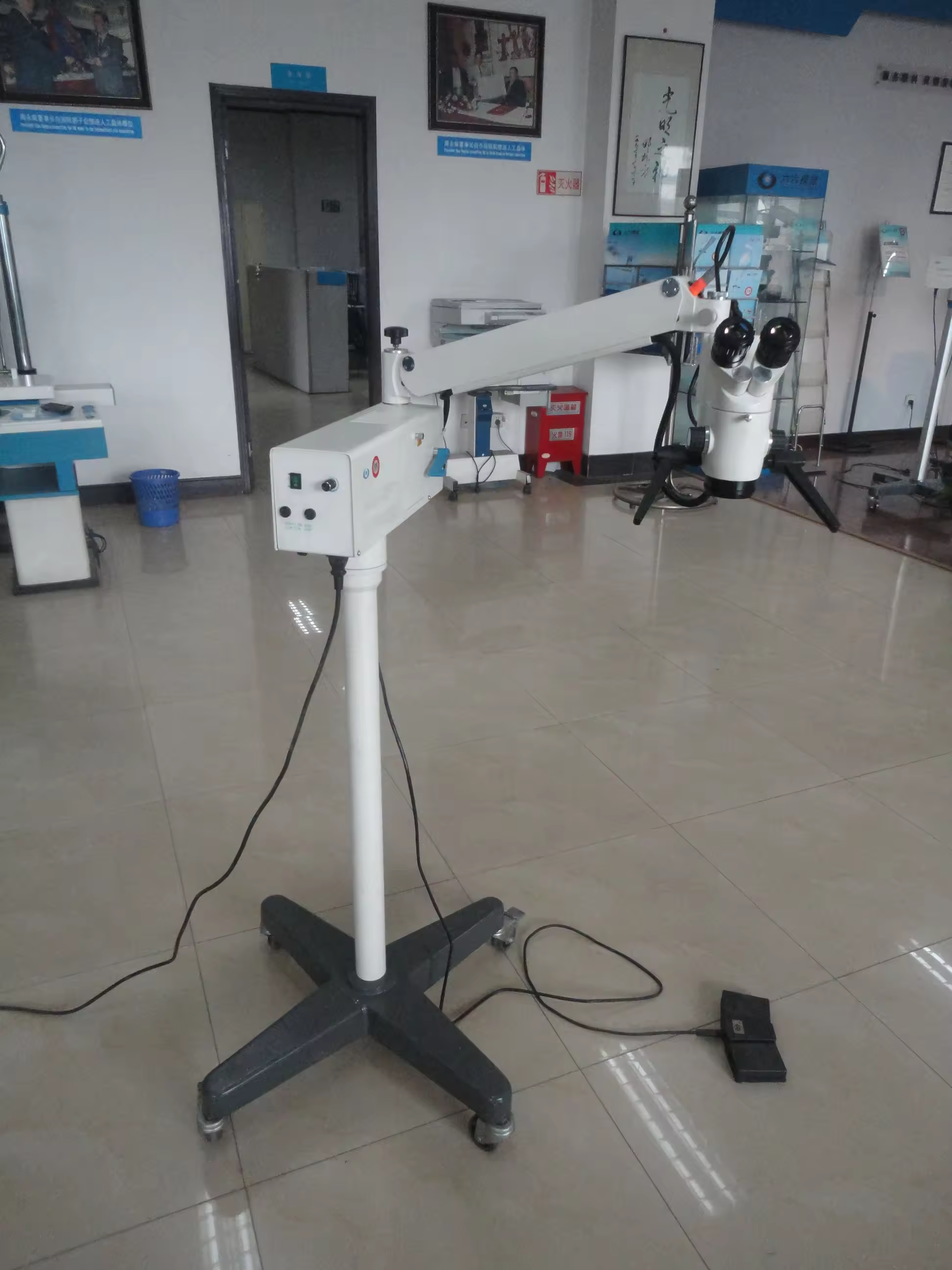 Surgical microscope-1