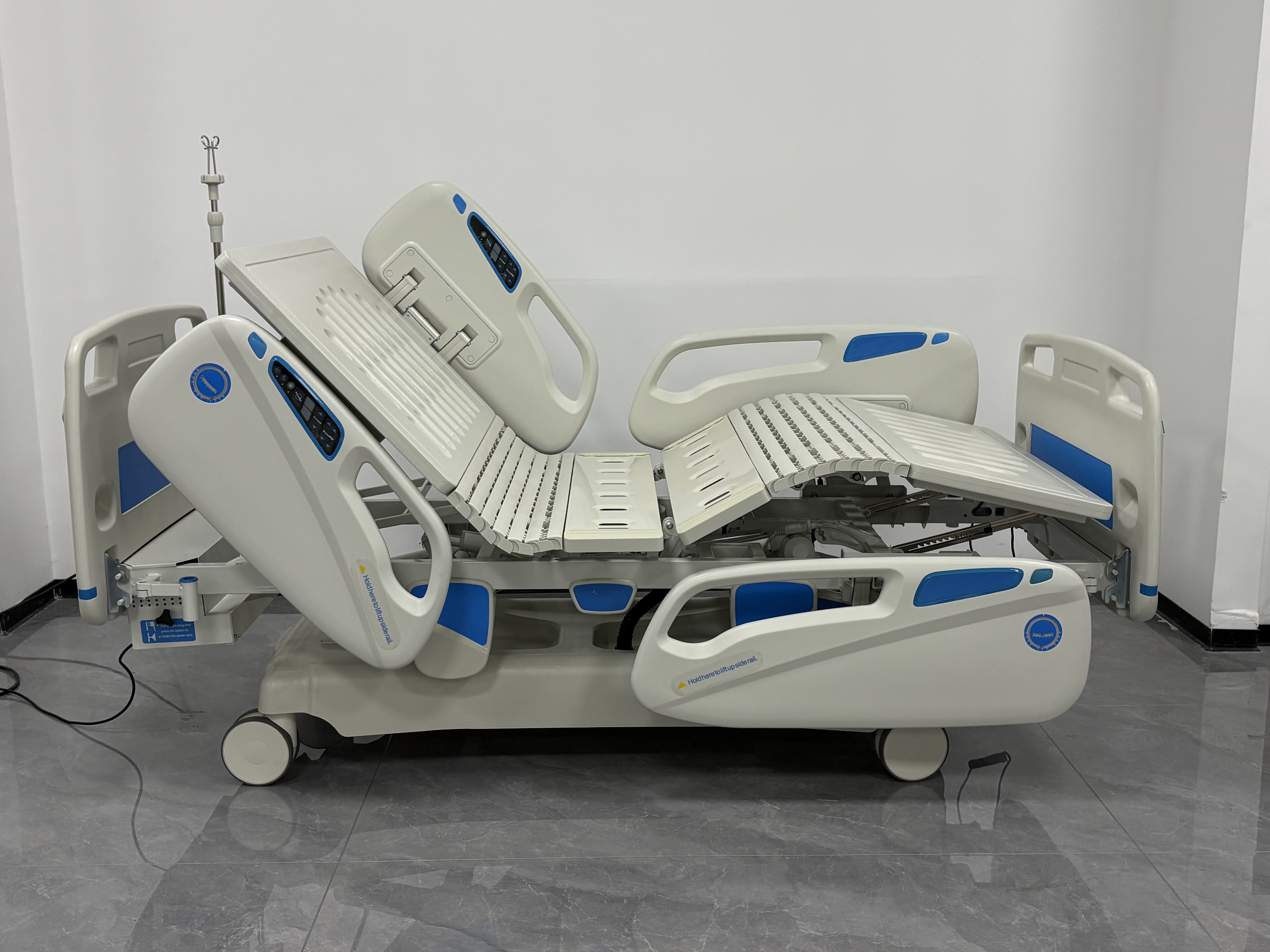 Seven-function electric hospital bed-4