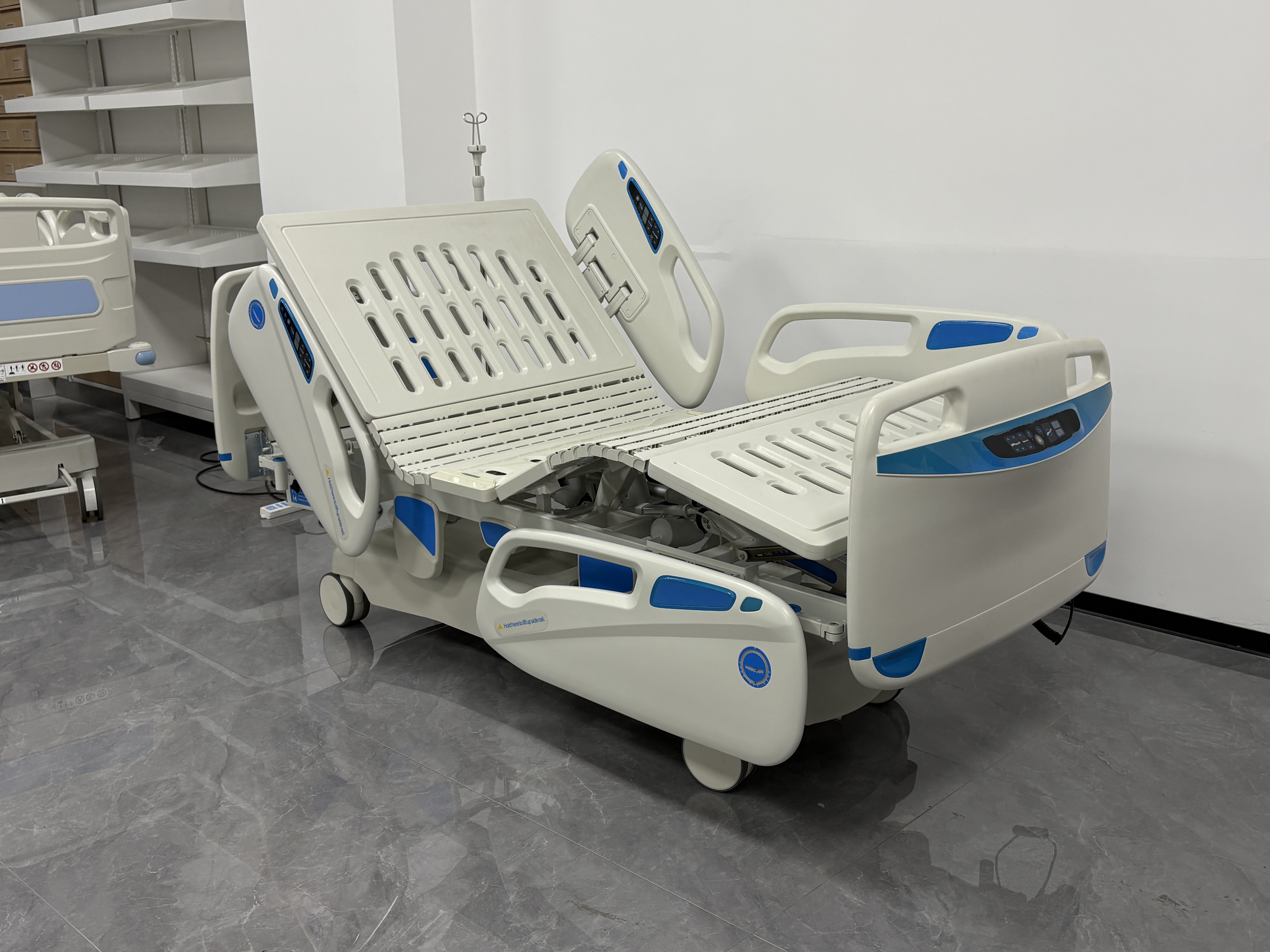 Seven-function electric hospital bed-5