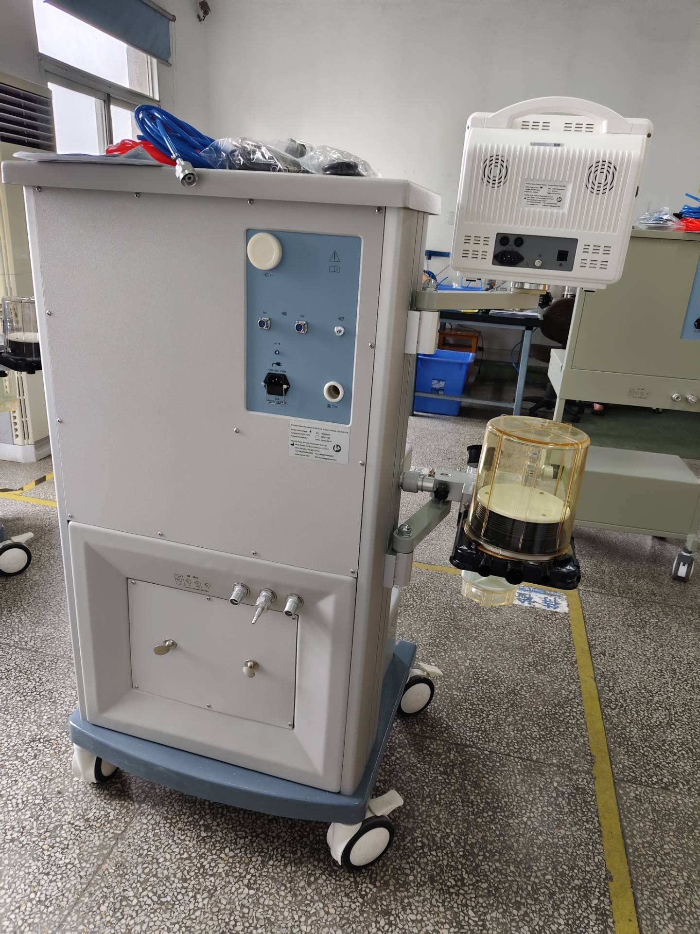 Anesthesia machine  Std model One vaporizer-4