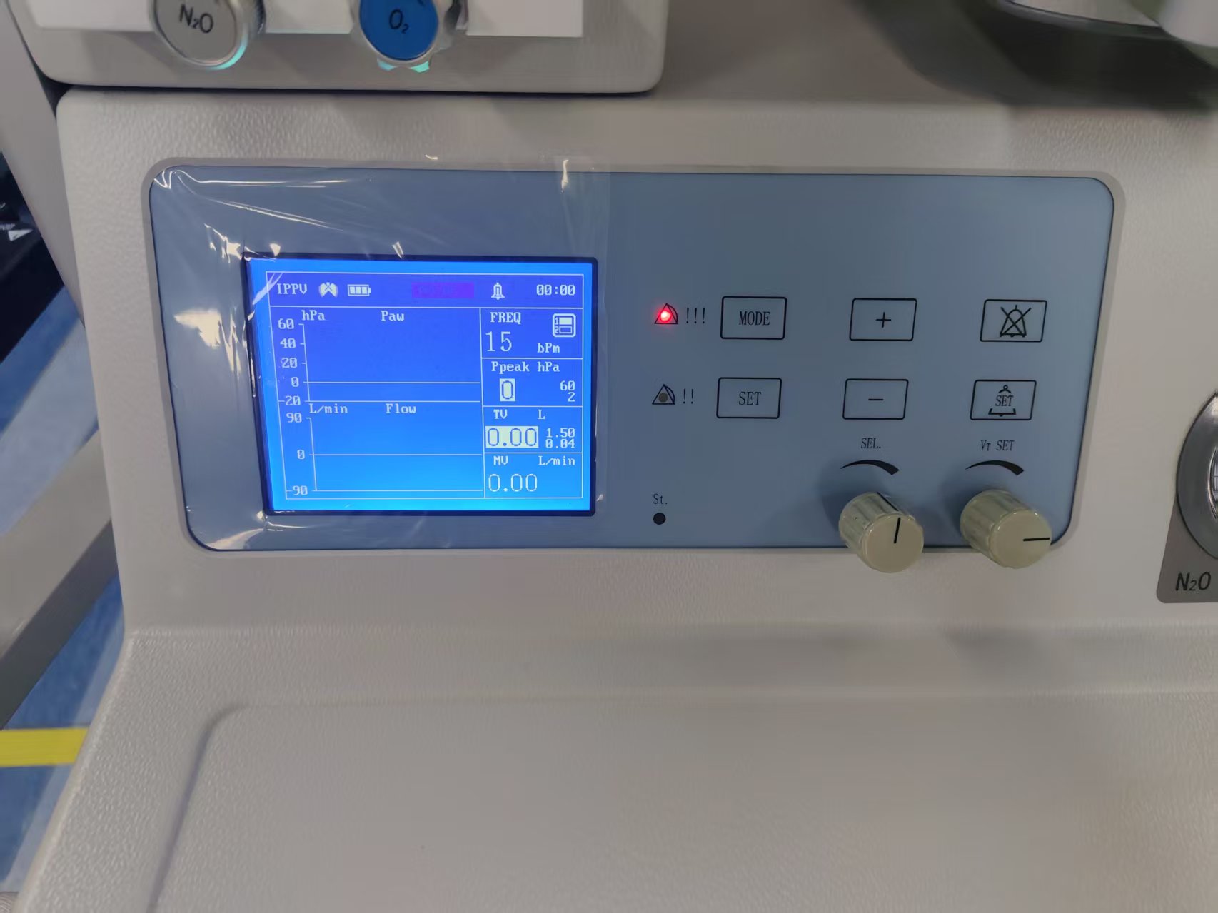 5.4-inch Screen Anesthesia Machine standard version with dual vaporizers.-3