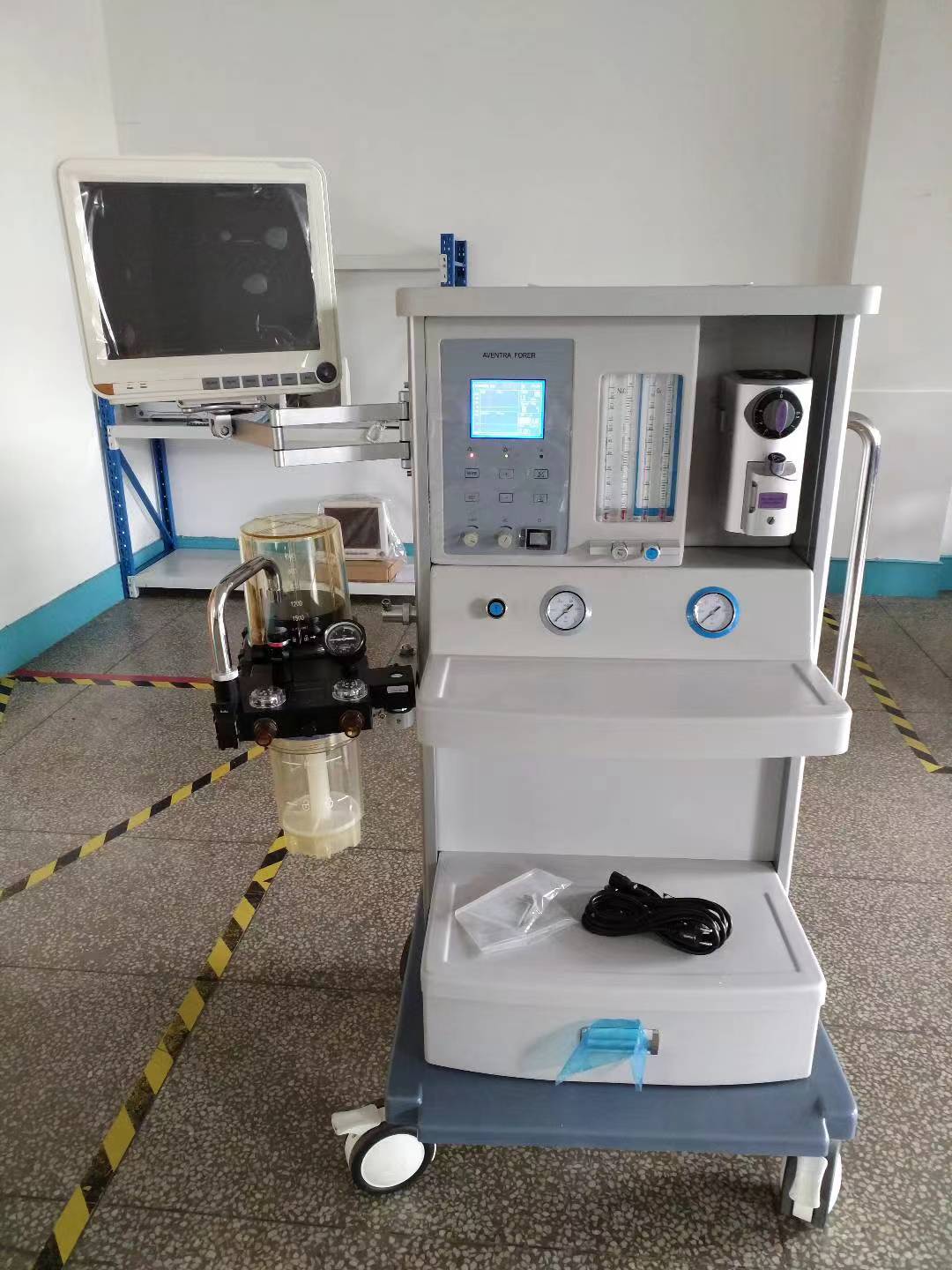 Anesthesia machine  Std model One vaporizer-0