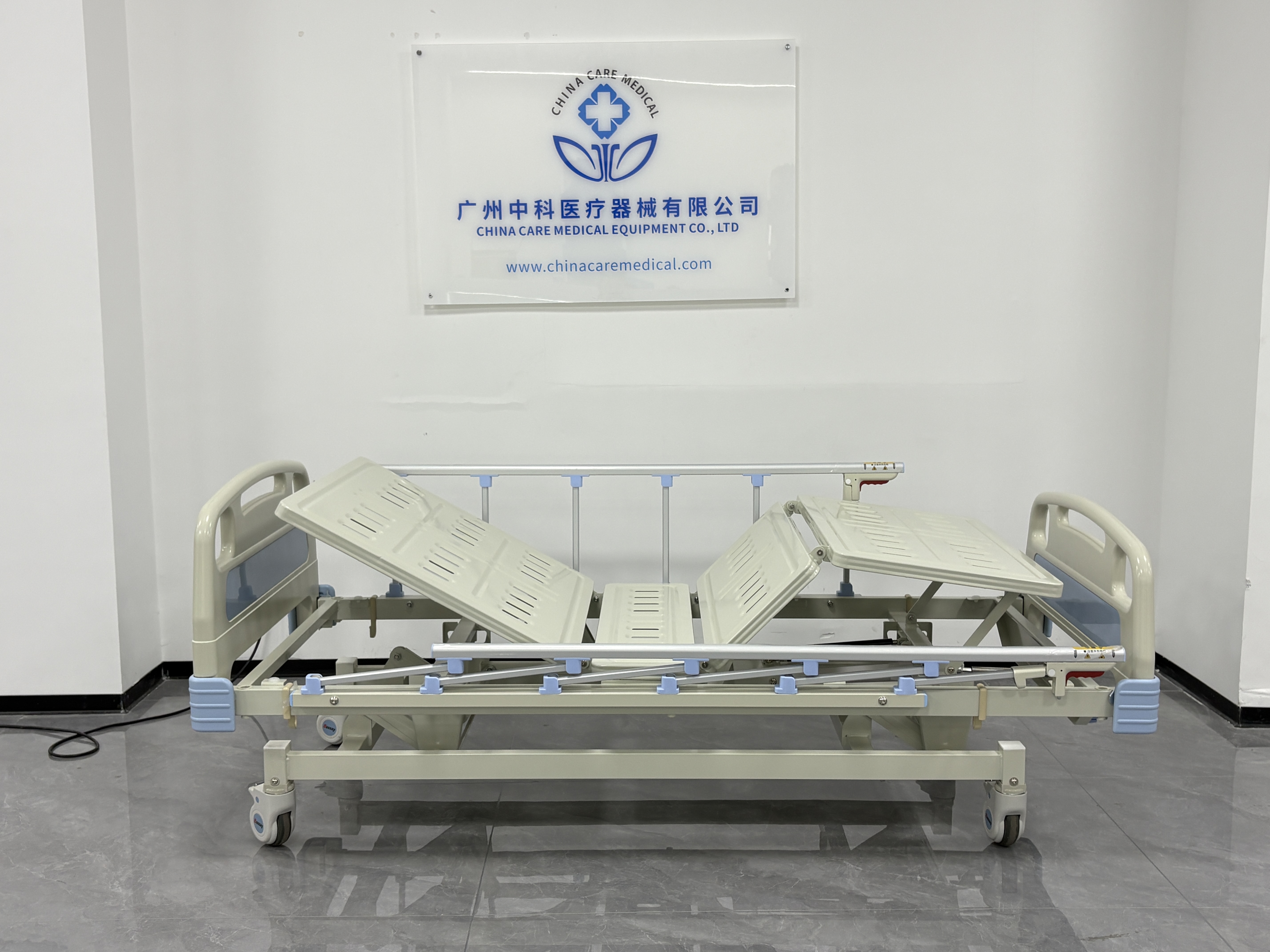 Cama de hospital manual de tres funciones-5