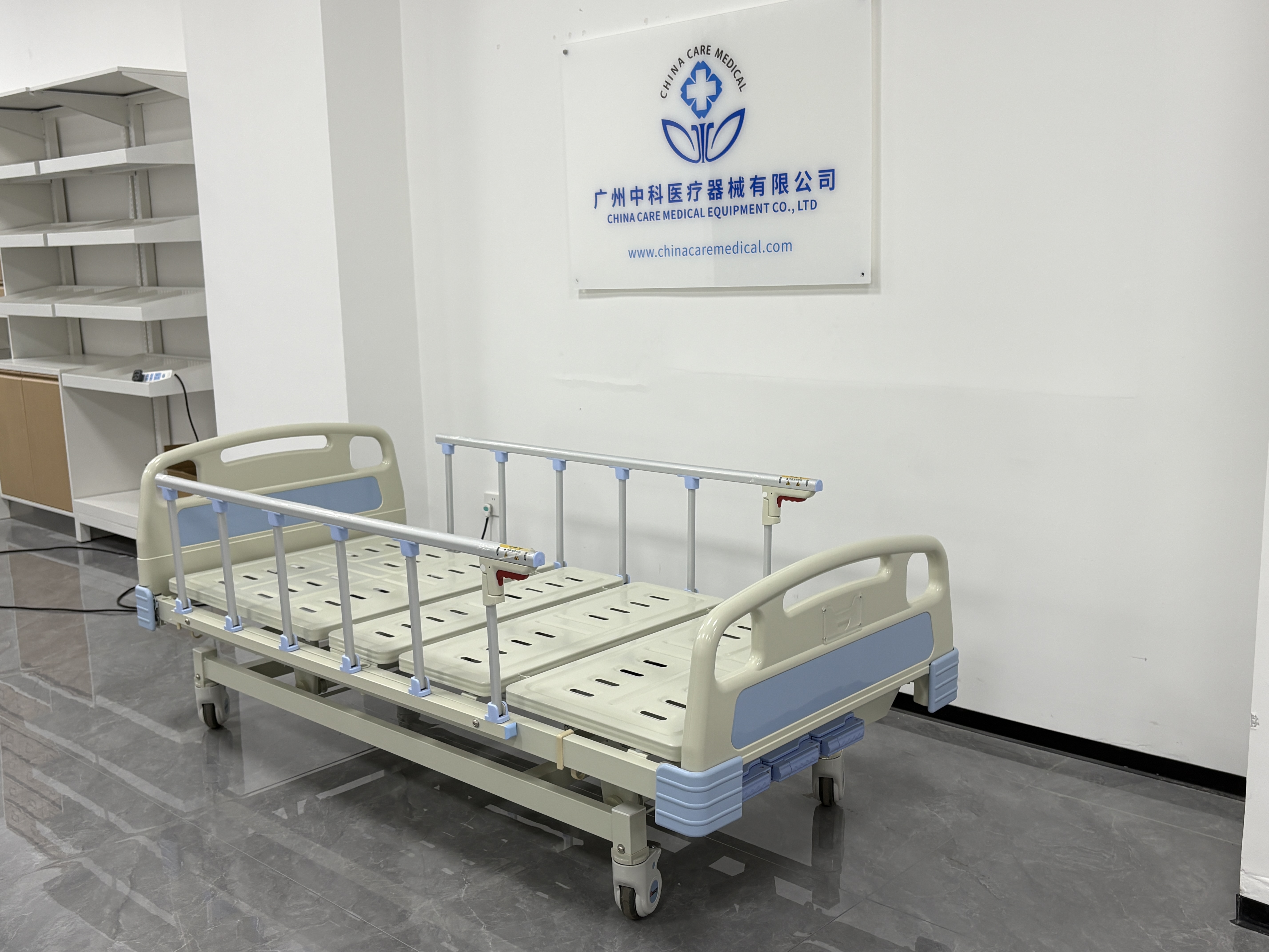 Cama de hospital manual de tres funciones-6