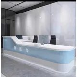 Mesa de recepci&oacute;n 263*60*105/75cm
2 puertos de computadora + 4 piezas de gabinetes de cuatro capas